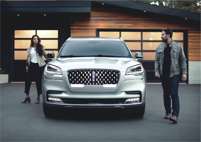 The sparkling grille of the 2023 Lincoln Aviator® Grand Touring model | Performance Lincoln Bountiful in Bountiful UT