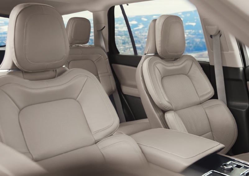 The interior of a 2024 Lincoln Aviator® SUV in the Sandstone interior color | Performance Lincoln Bountiful in Bountiful UT
