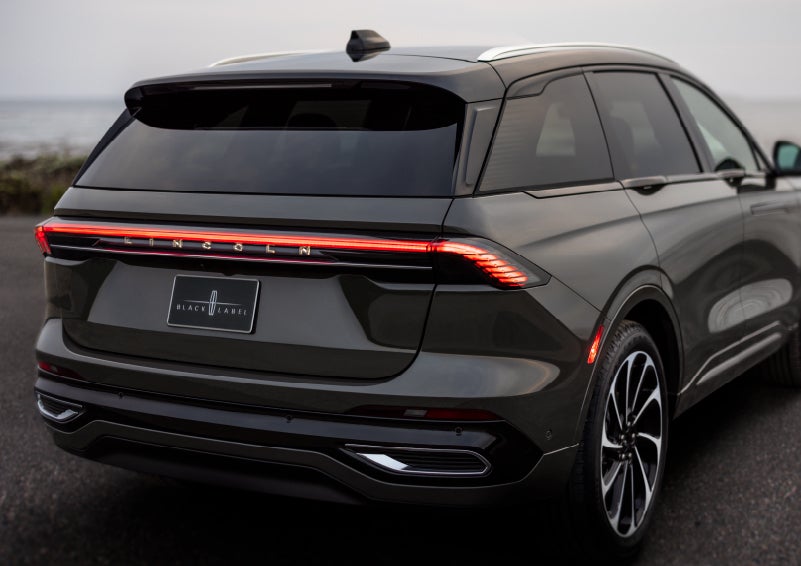 The rear of a 2024 Lincoln Black Label Nautilus® SUV displays full LED rear lighting. | Performance Lincoln Bountiful in Bountiful UT